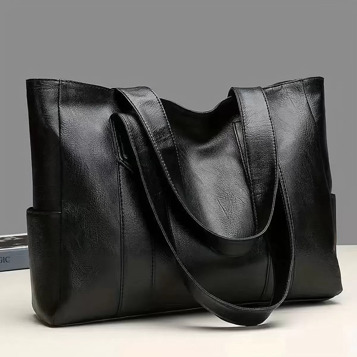 Retro large capacity handbag