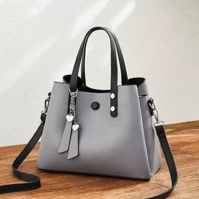 Stylish leather shoulder bag
