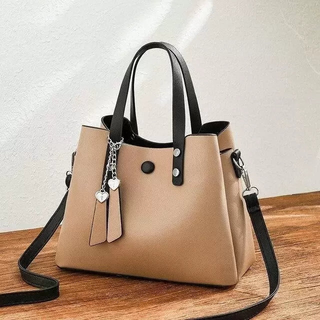 Stylish leather shoulder bag