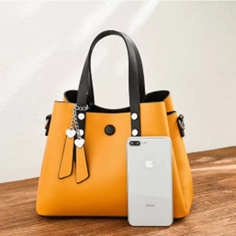 Stylish leather shoulder bag