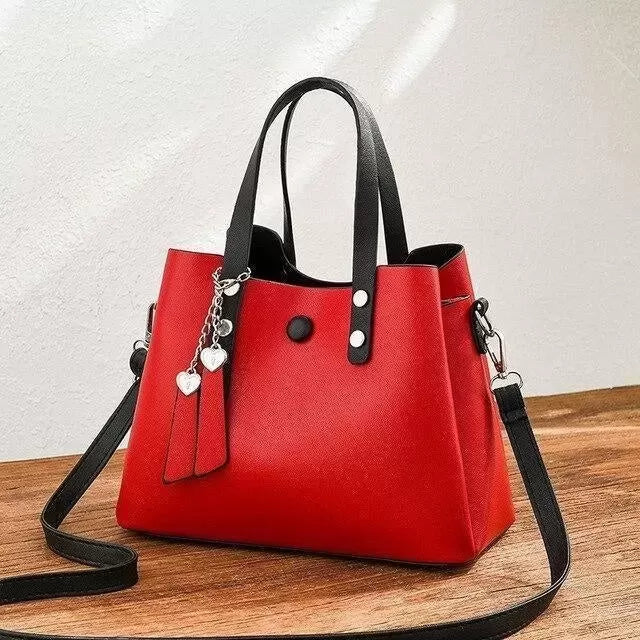 Stylish leather shoulder bag