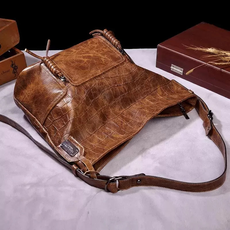 Vintage brand style single shoulder cross-arm capacity women's bag